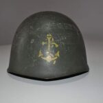 What Are the Features of the Italian WW2 Naval Infantry Helmet?