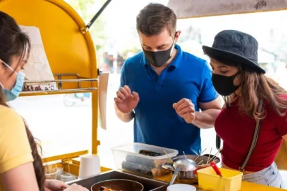 Chinatown Hawker Leftovers Consumption: Food Safety